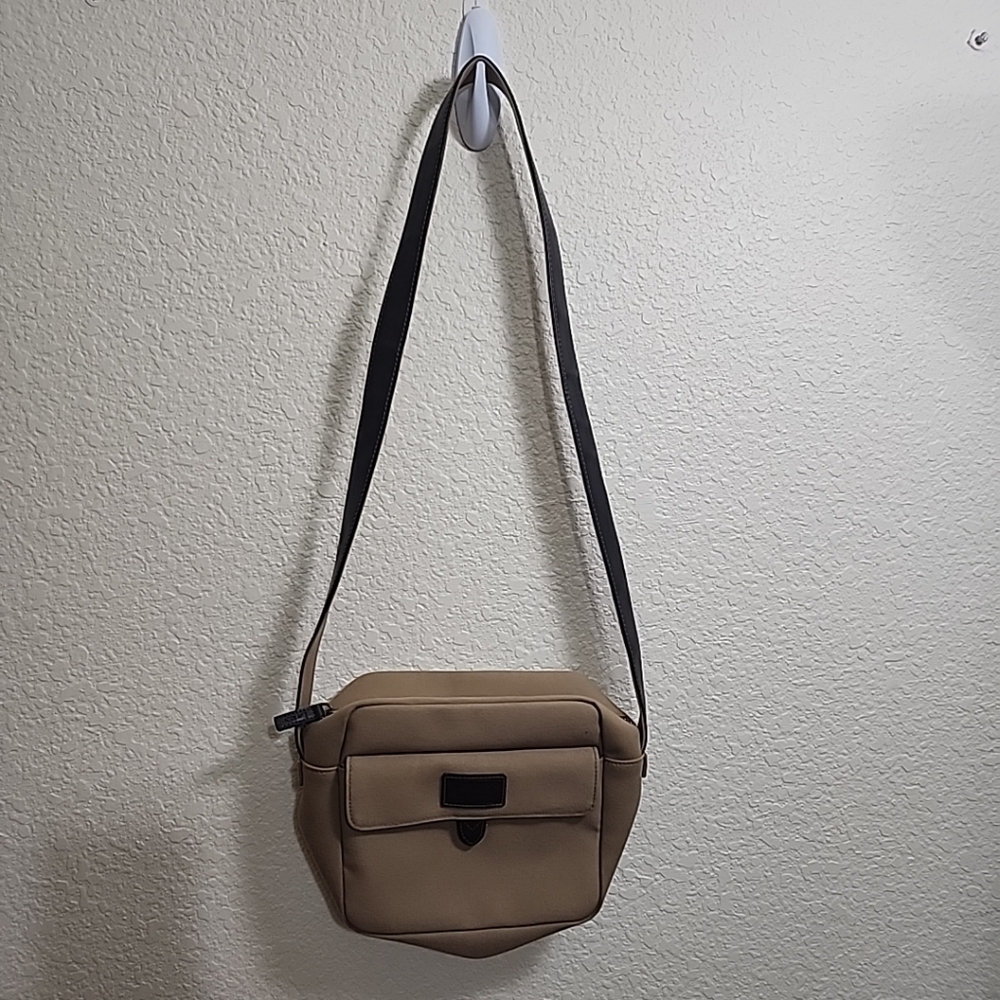 Lauren Ralph Lauren  VTG  Shoulder Women's Bag color Tan.